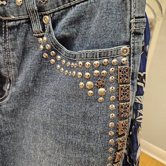 Studded jeans - Picture 2 of 6